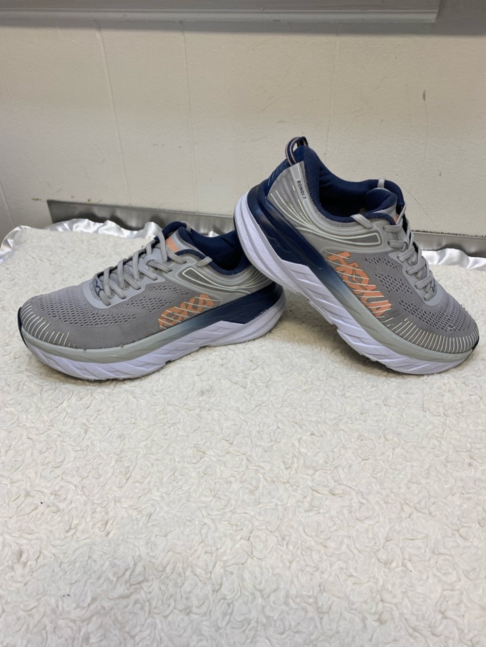 Hoka One One Bondi 7 Women's Size 8 Running Shoes Lunar Rock